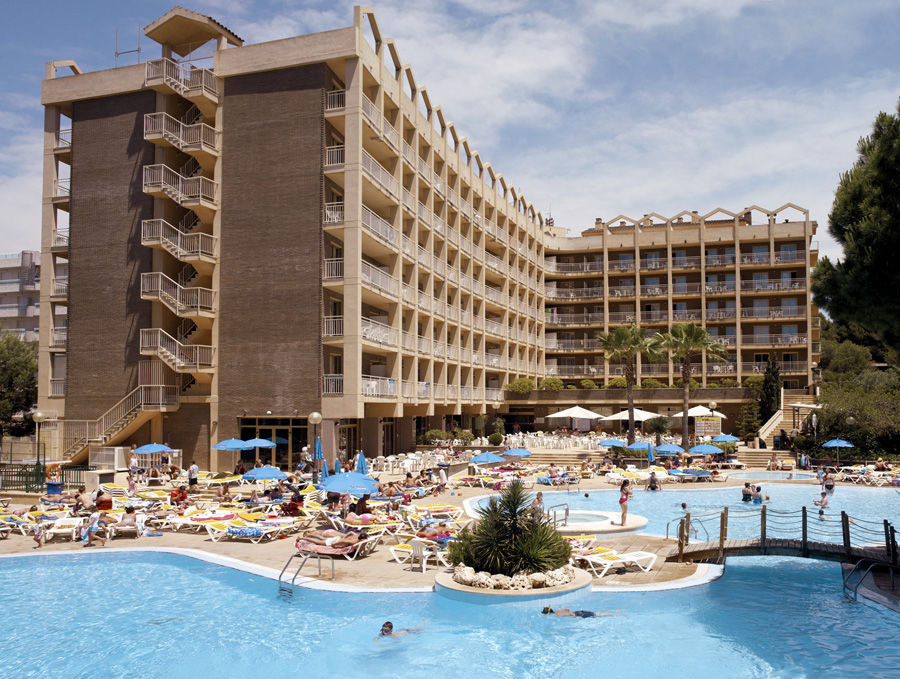 Golden Avenida Family 4* Hotel