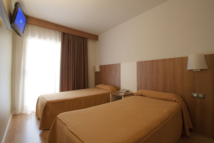 Golden Avenida Family 4* Hotel
