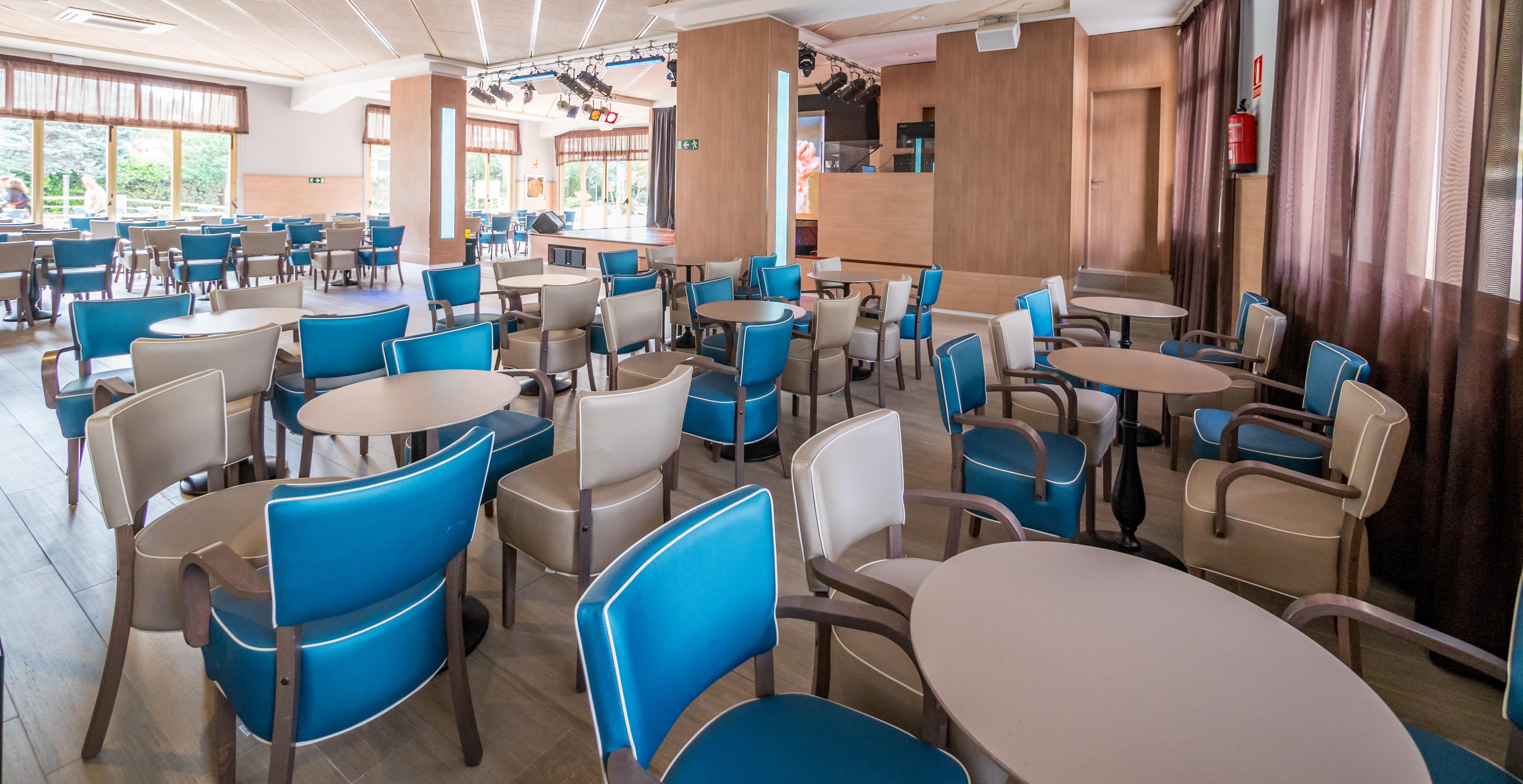Golden Avenida Family 4* Hotel