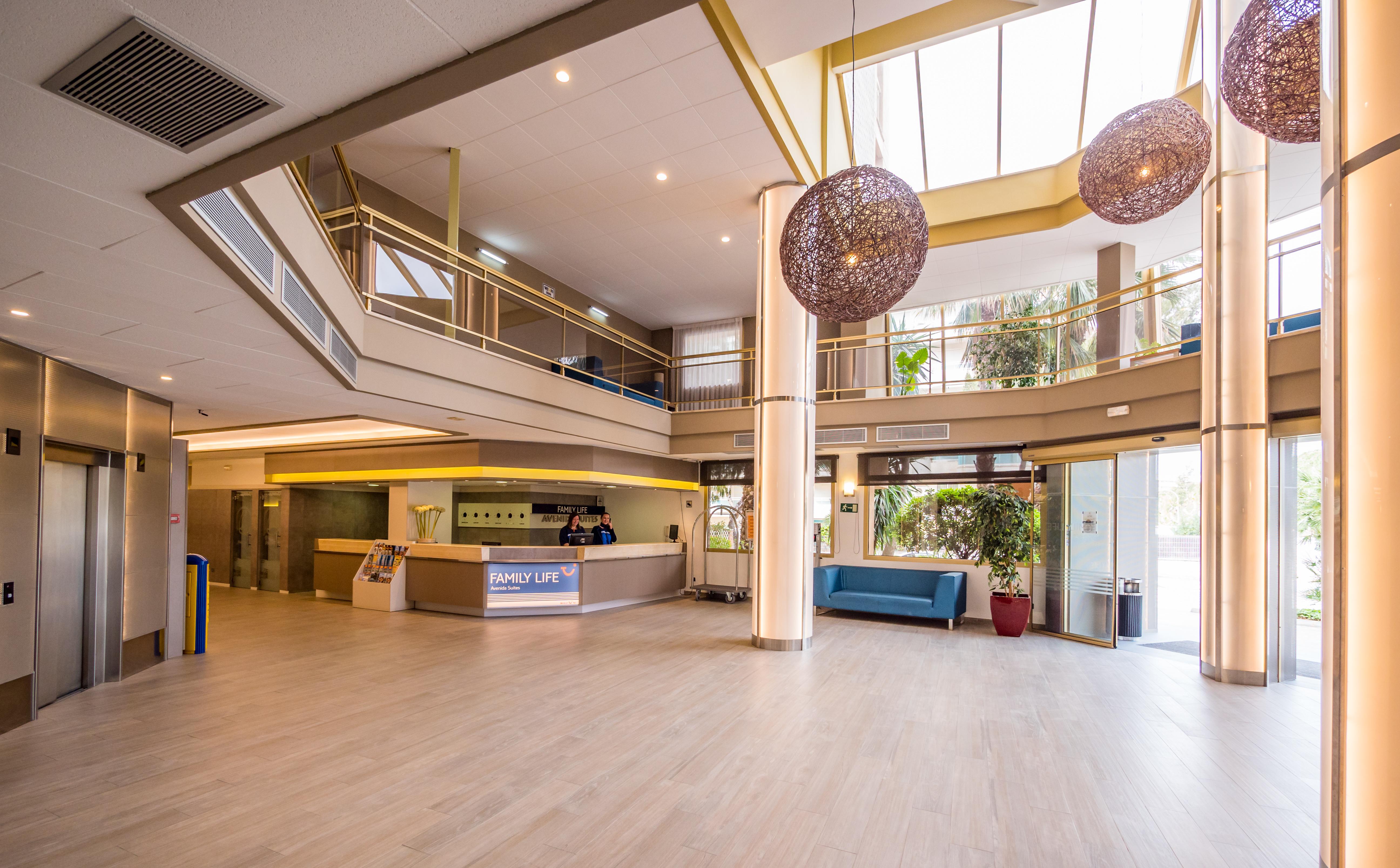 Hotel Golden Avenida Family 4*