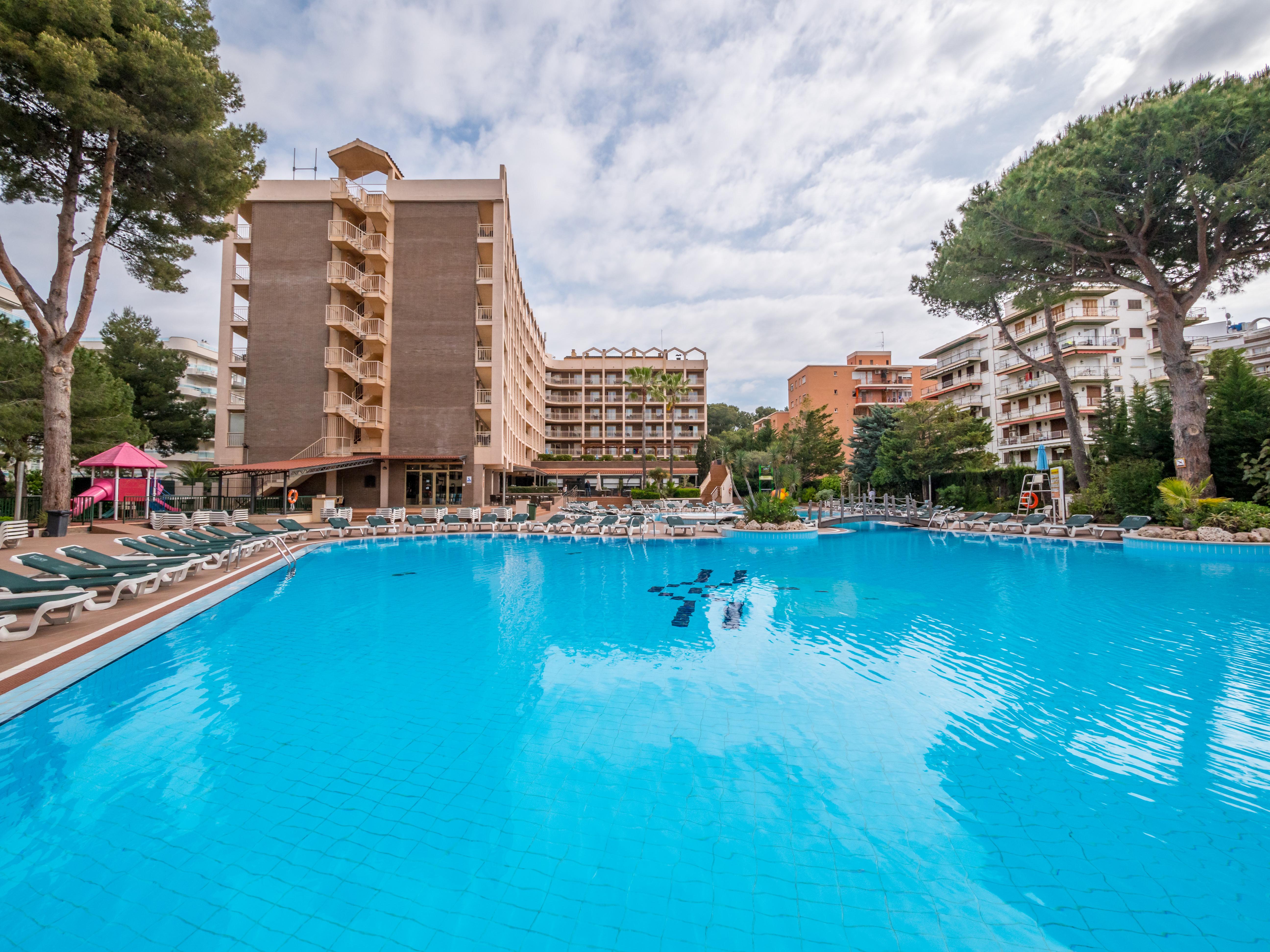 Hotel Golden Avenida Family 4*
