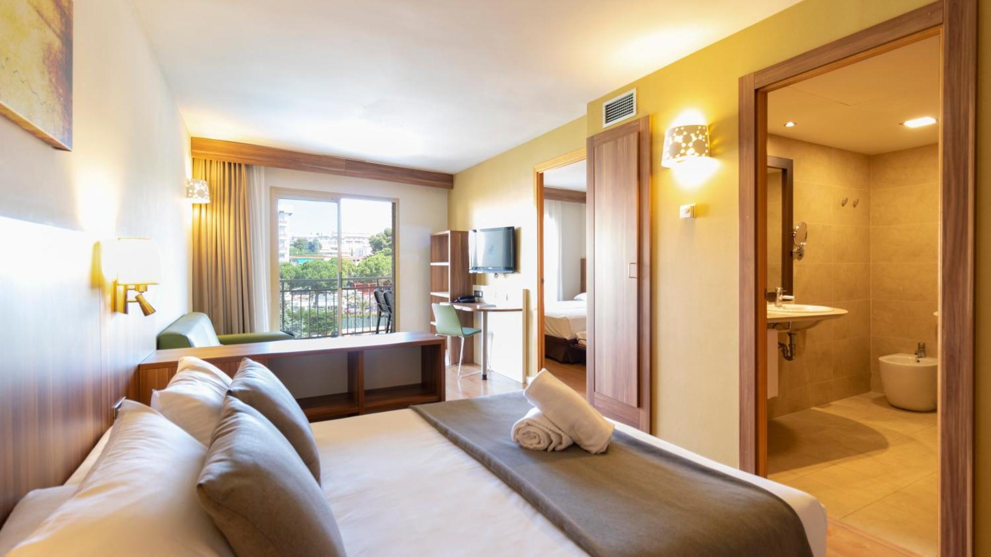 Golden Avenida Family 4* 4*