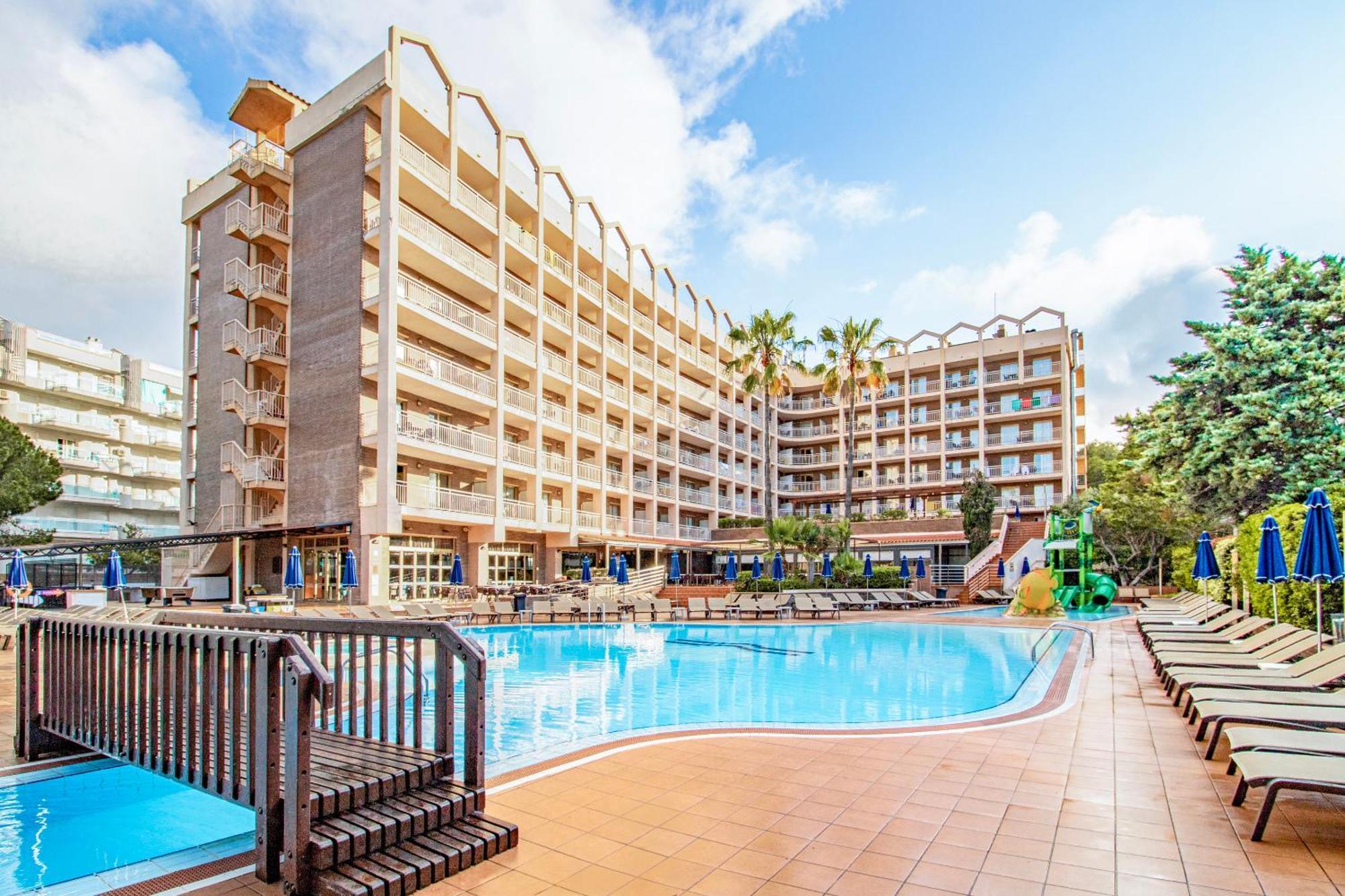 Golden Avenida Family 4* 4*