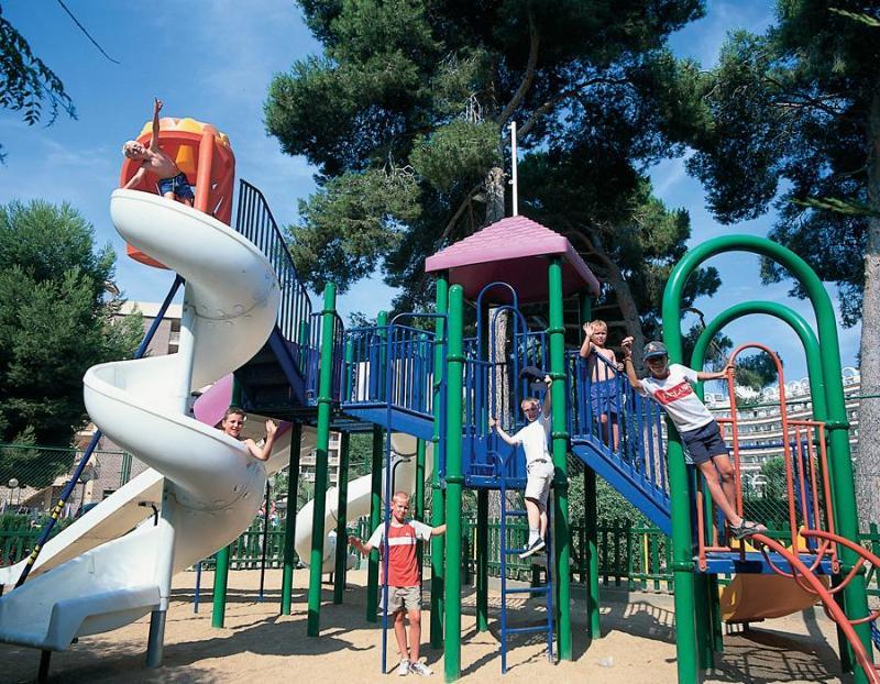 Golden Avenida Family 4* Hotel 4*