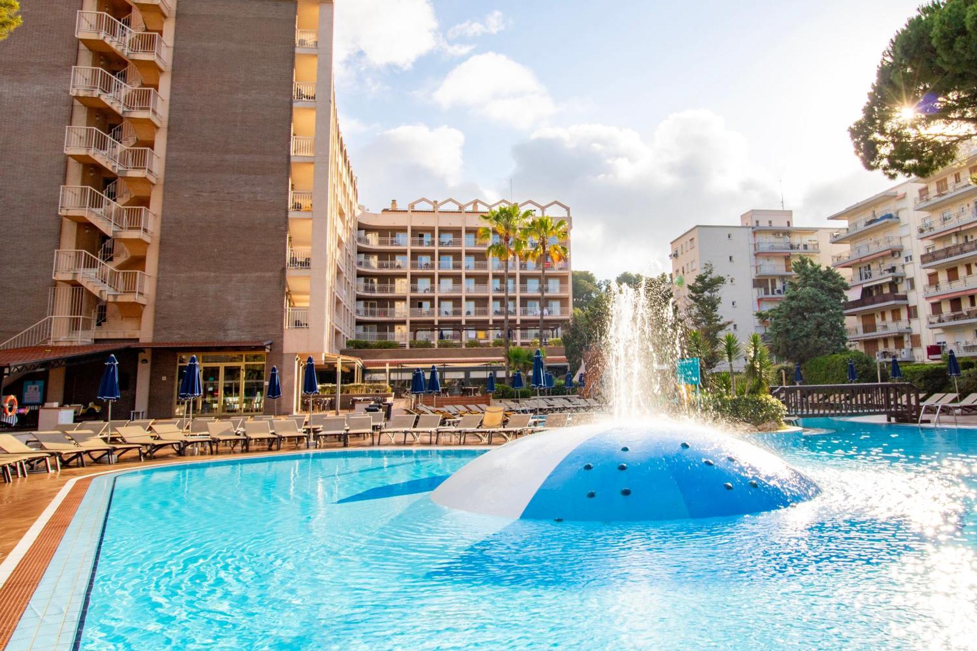 Golden Avenida Family 4* 4*